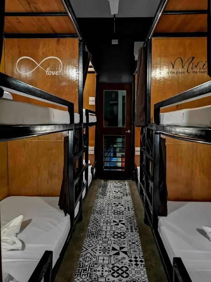 Michel'Inn Coron Exterior foto